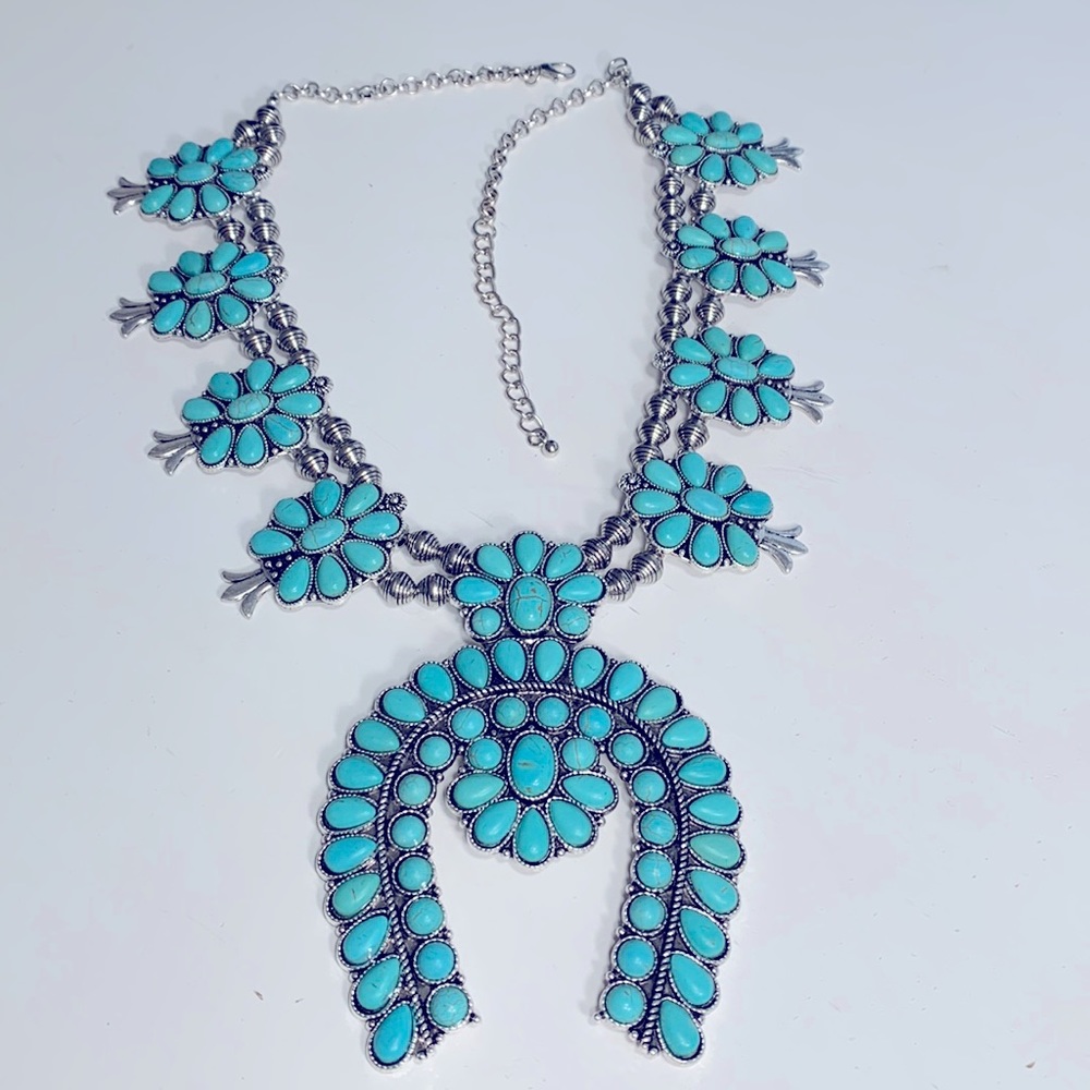 Vintage Style Southwestern Squash Blossom Necklace - Picture 5 of 7